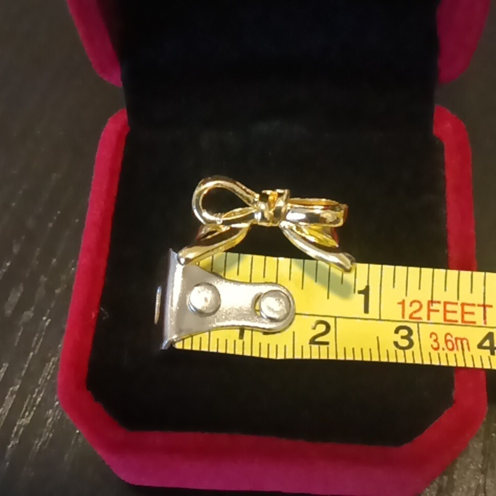 NEW 14kt Gold-Plated Copper Bow Ring in Beautiful Red Velvet Gift Box Size 9 - Picture 3 of 3
